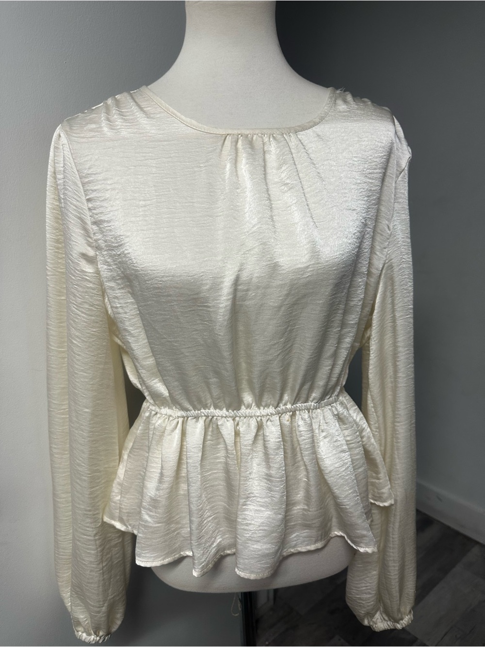 Steve Madden Ivory Peplum Long-Sleeve Blouse